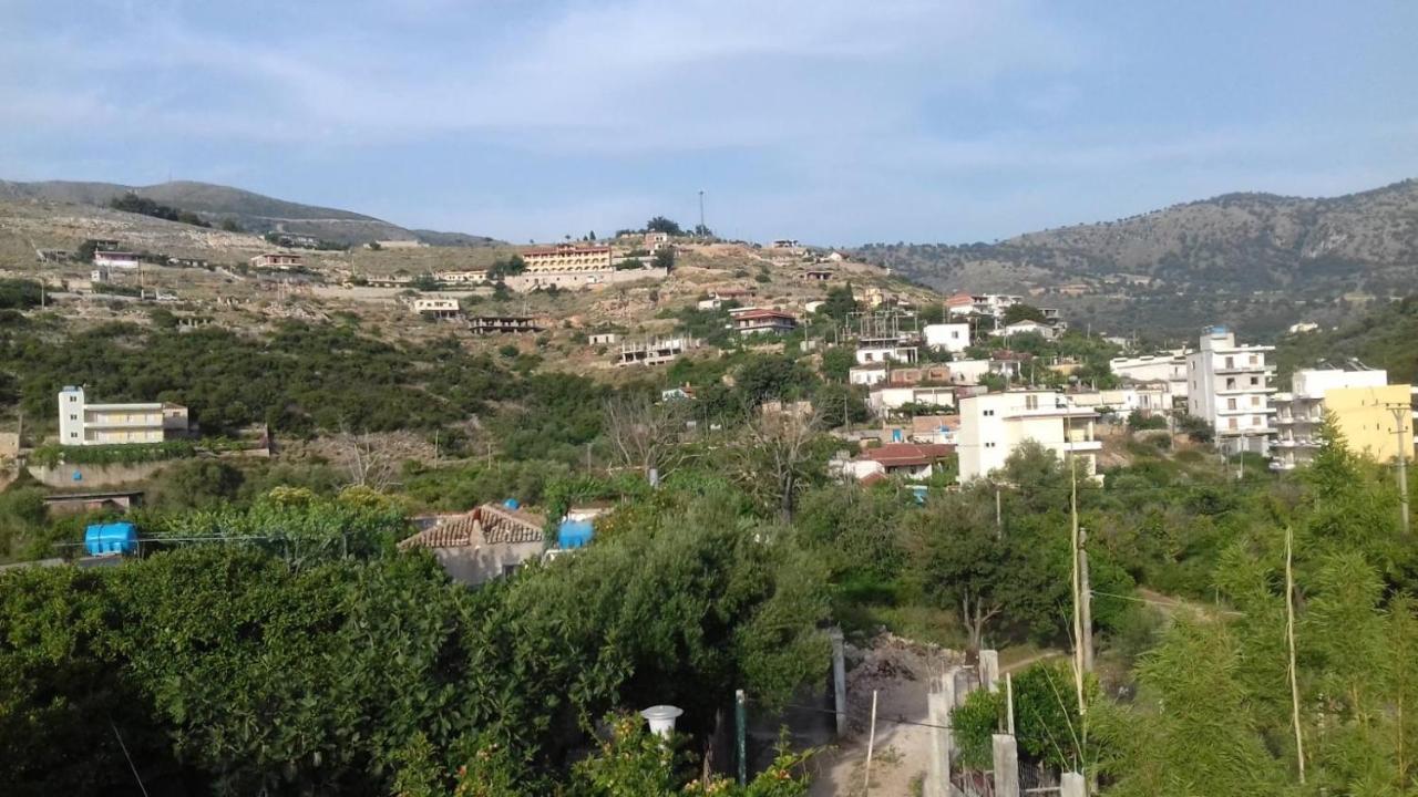 Gezos Apartment Himare Exterior foto