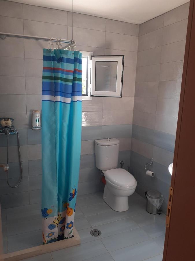 Gezos Apartment Himare Exterior foto